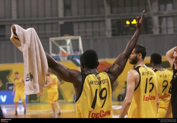 adegboye1_aris_aek_playoffs_g1